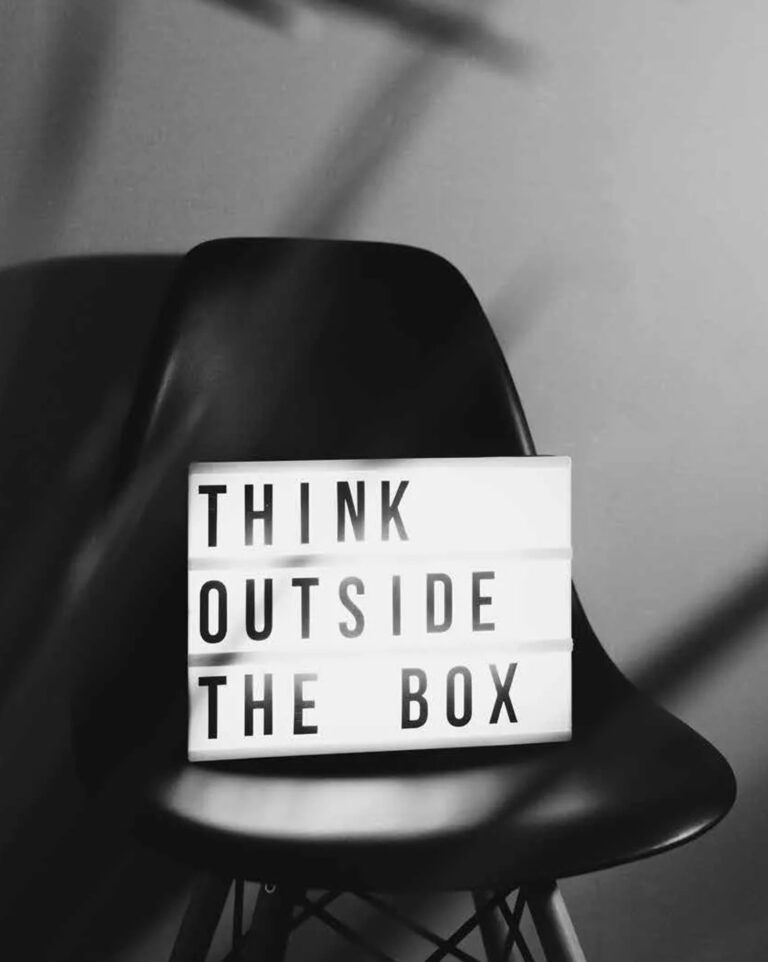 GraaviaThinkOutsideTheBox